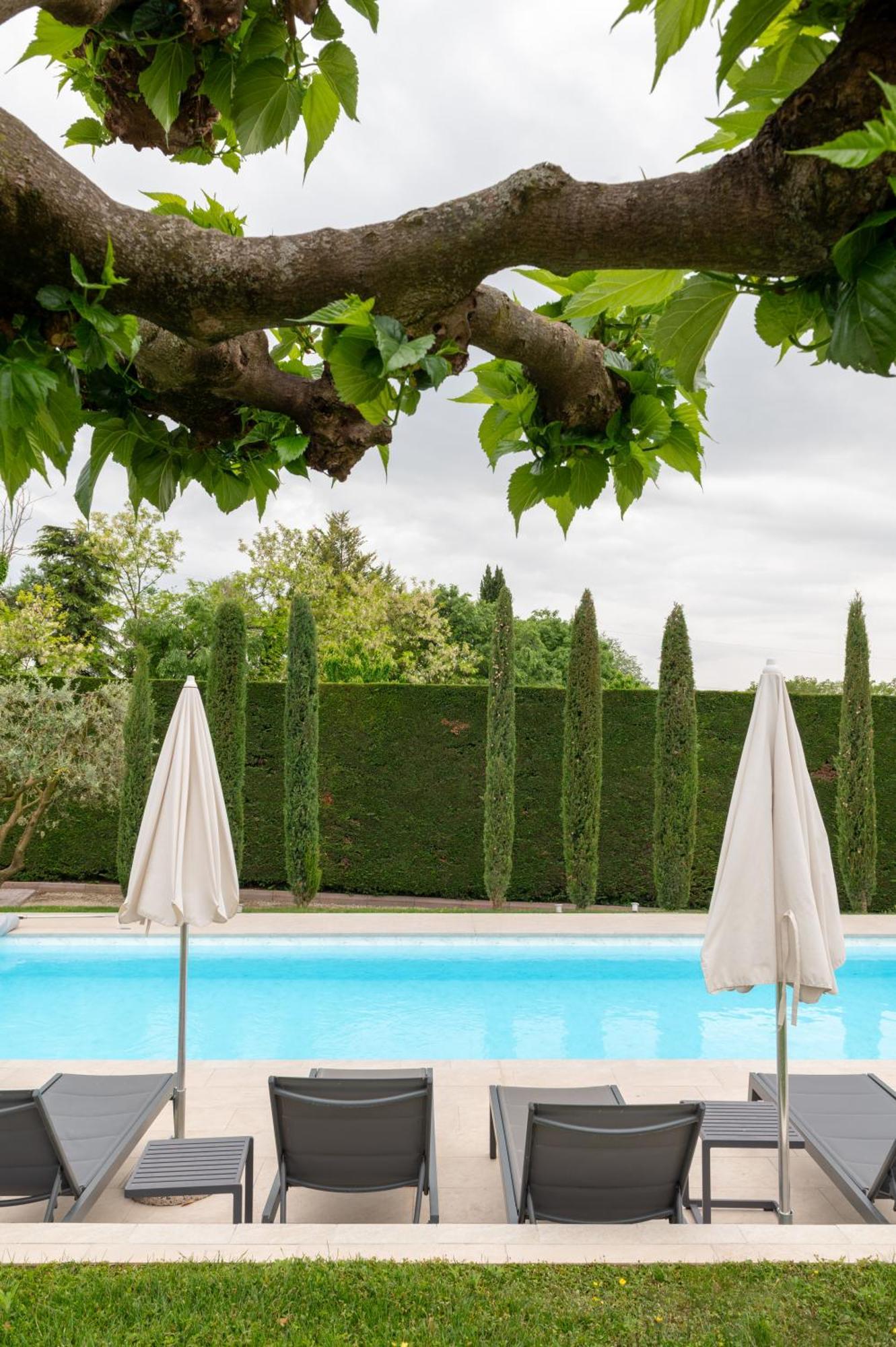 Villa Carini With 3000 Mq Garden & Heated Pool Castelnuovo del Garda Exterior foto